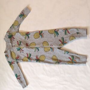 Hanna Andersson Sleeper Pajama in Pineapple 12-18 month
